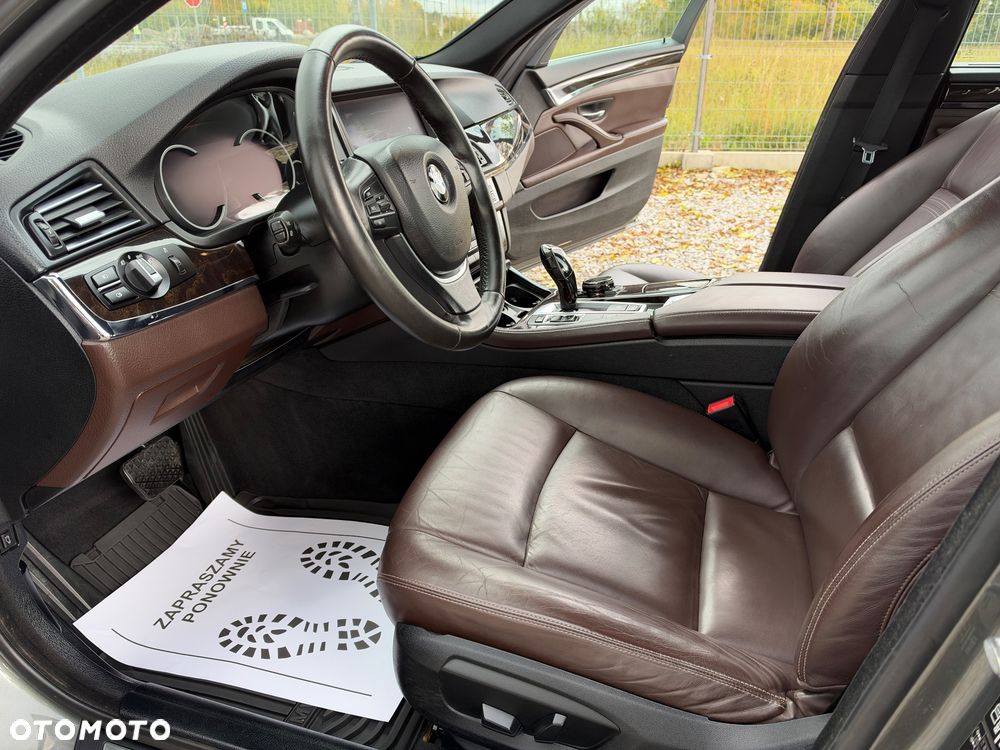 BMW Seria 5 528i xDrive Luxury Line - 27