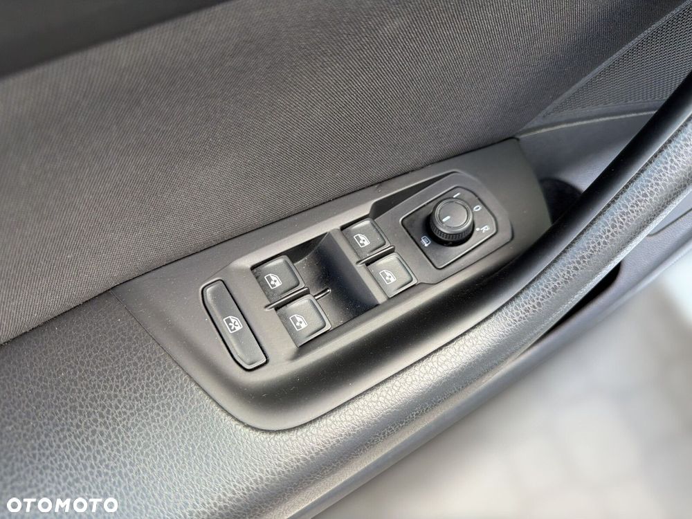 Volkswagen Passat - 20