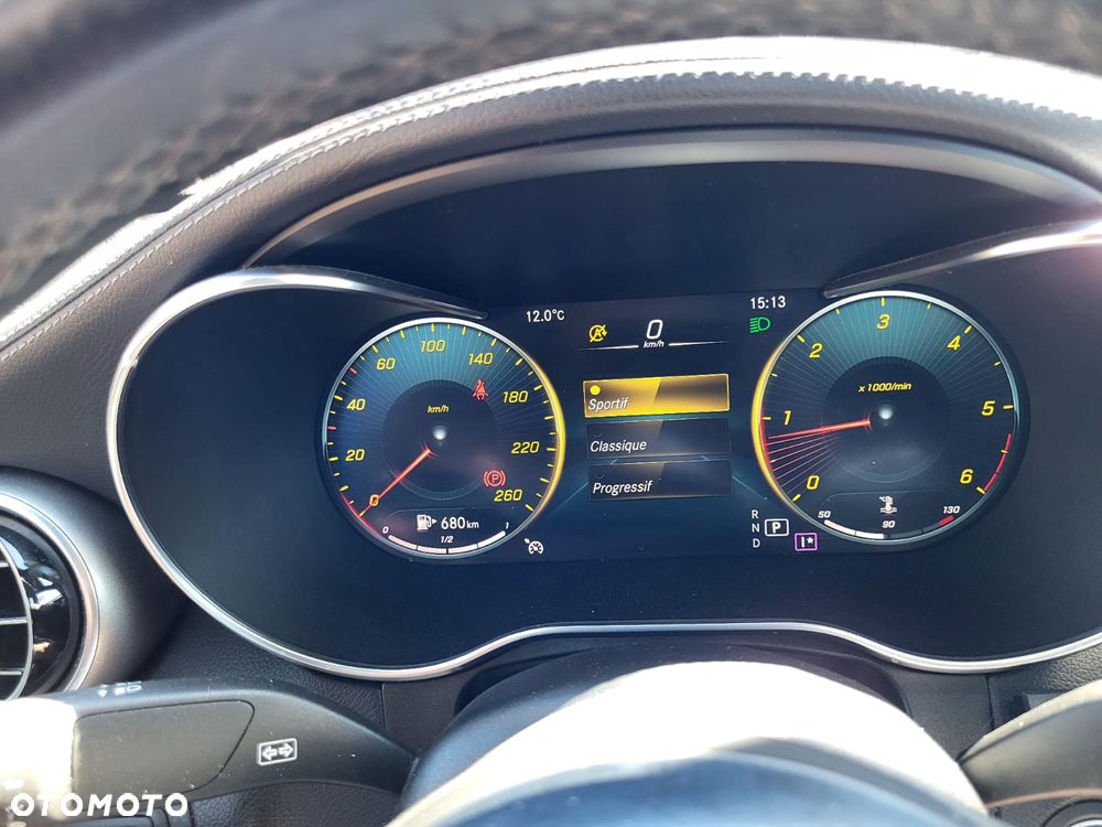 Mercedes-Benz GLC 220 d 4Matic 9G-TRONIC AMG Line Plus - 36
