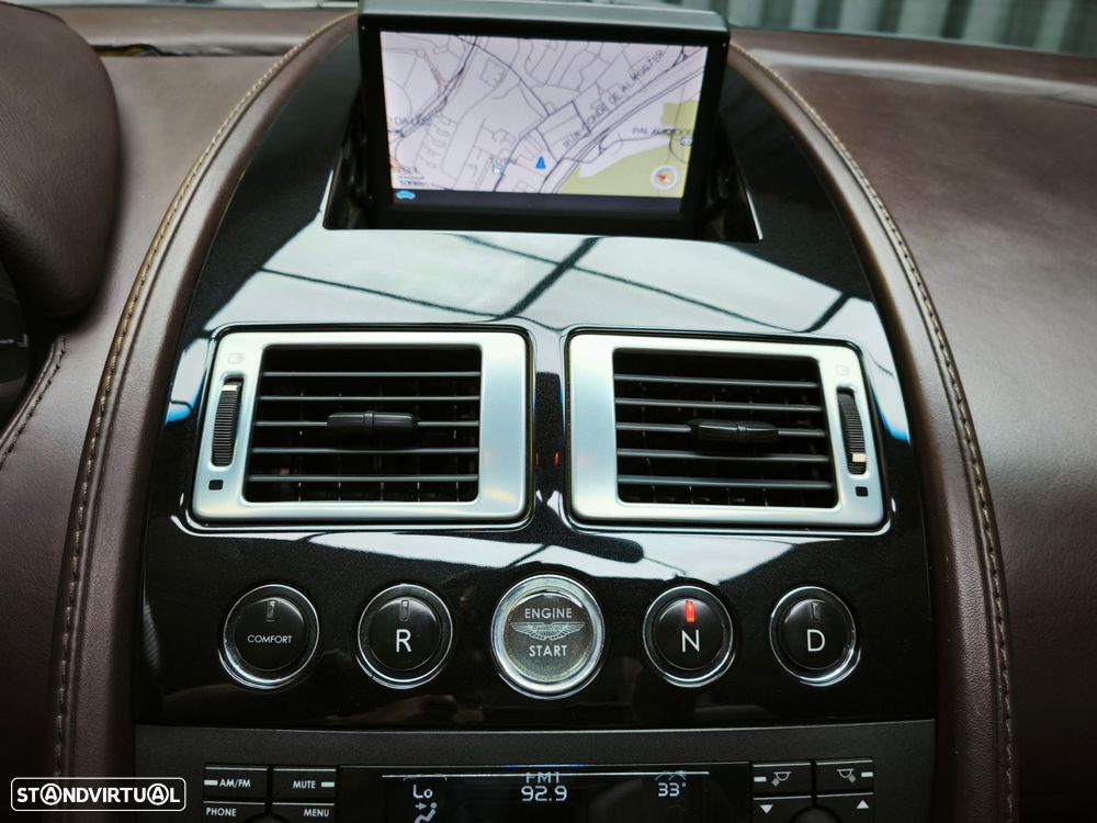 Aston Martin Vantage Roadster Sportshift - 18