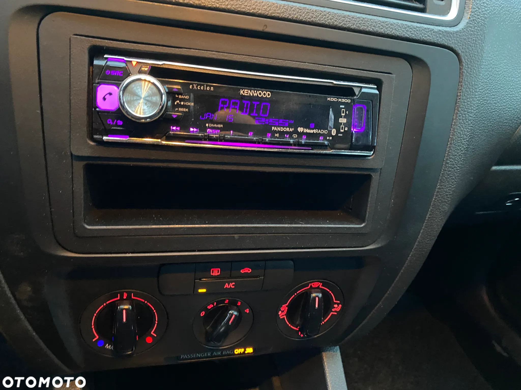 Volkswagen Jetta 1.8T SE - 17