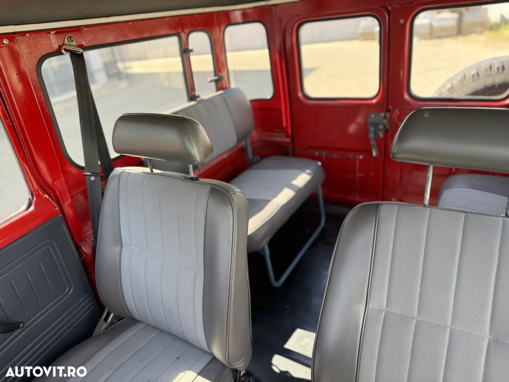 Toyota Land Cruiser - 7