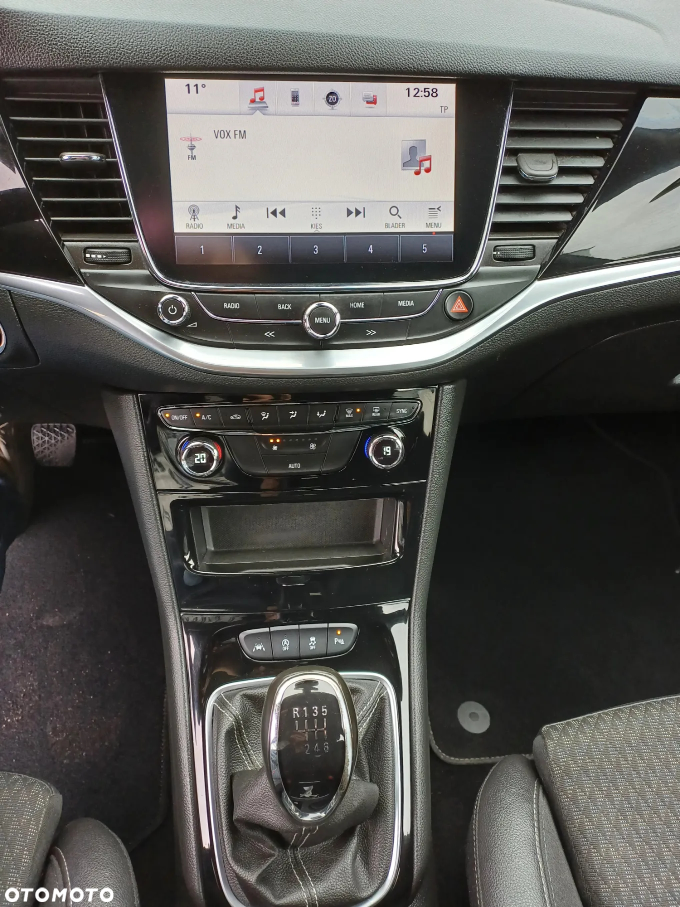 Opel Astra 1.4 Turbo Innovation - 15
