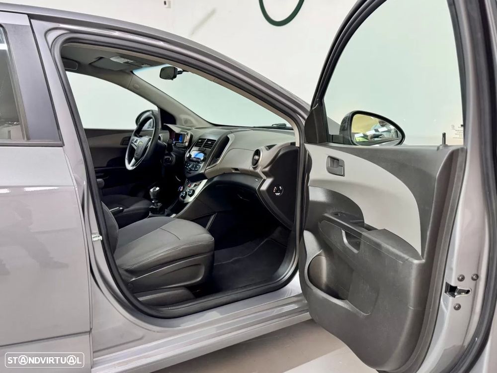 Chevrolet Aveo 1.2 LT - 34