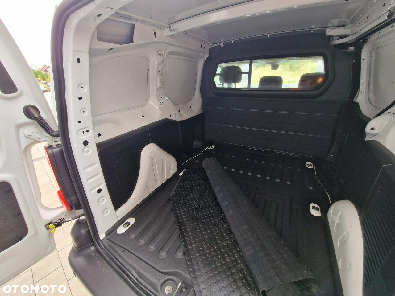 Peugeot Partner - 9