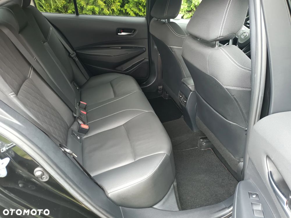 Toyota Corolla 1.6 Executive MS - 17
