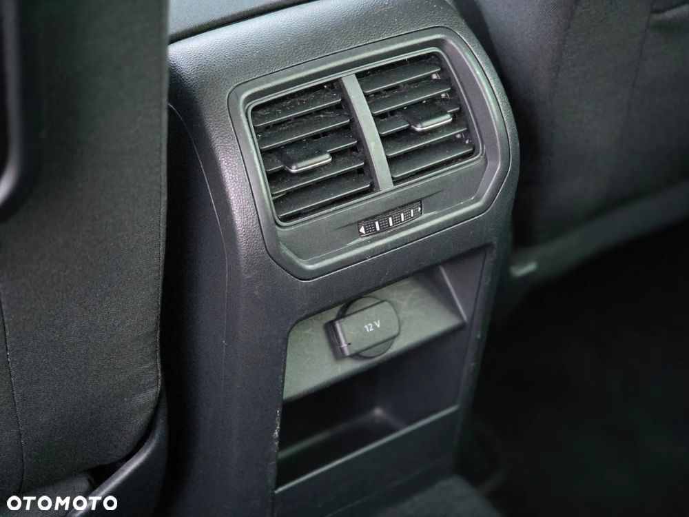 Volkswagen Golf Sportsvan 1.4 TSI (BlueMotion Technology) DSG Sound - 31