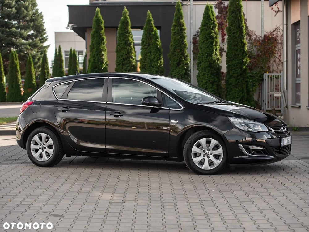 Opel Astra 1.4 T Cosmo S&S - 10