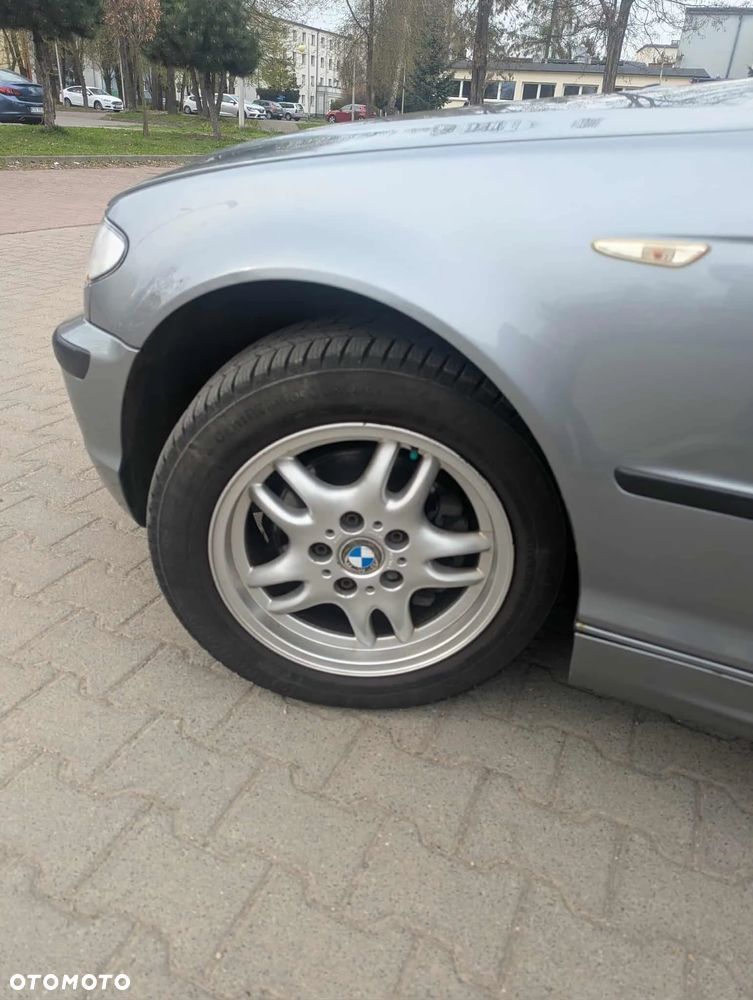 BMW Seria 3 318i - 12