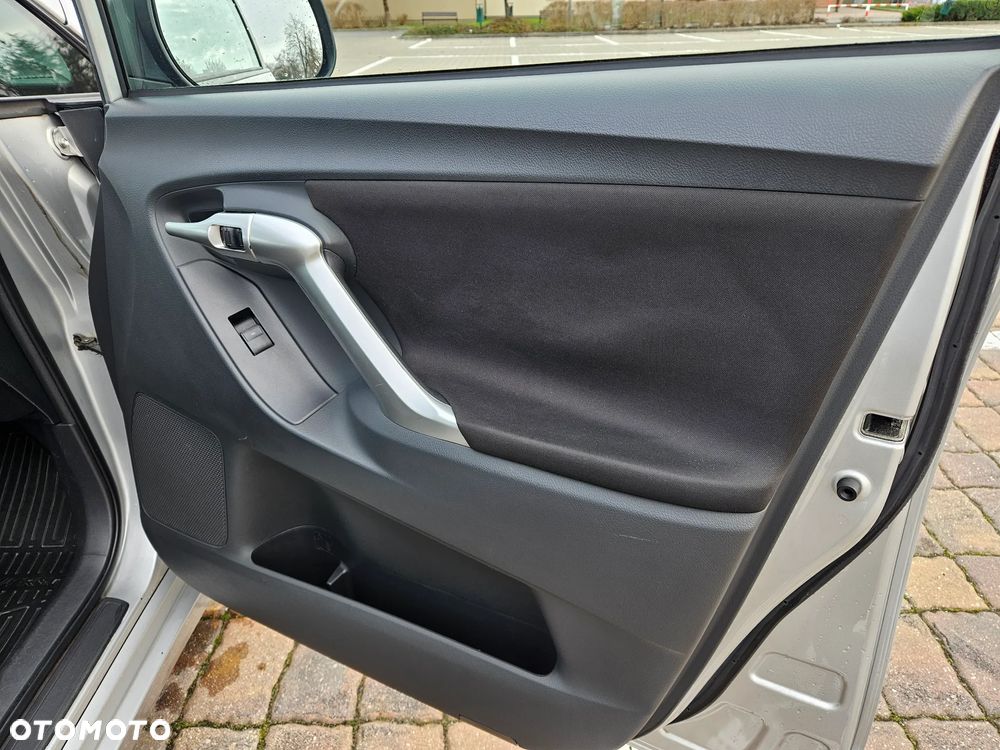 Toyota Verso 1.8 2010 7os - 19