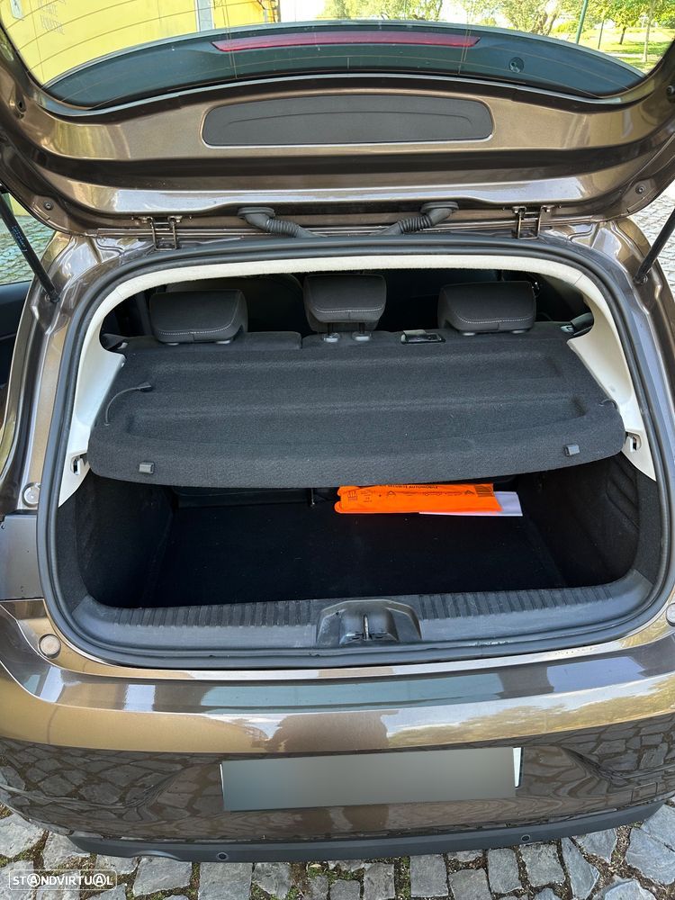 Renault Clio 1.0 TCe Intens - 24
