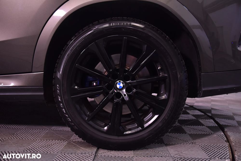 BMW X6 M M50i - 13