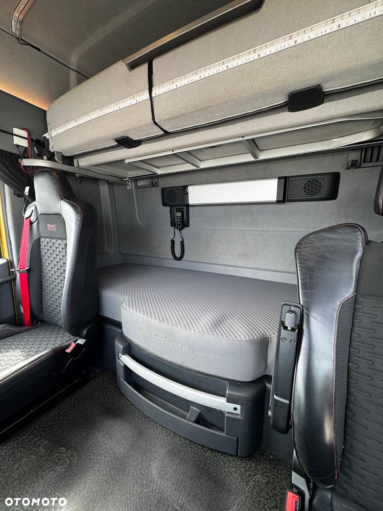 Renault T520 ADR Sleeper Cab - 9