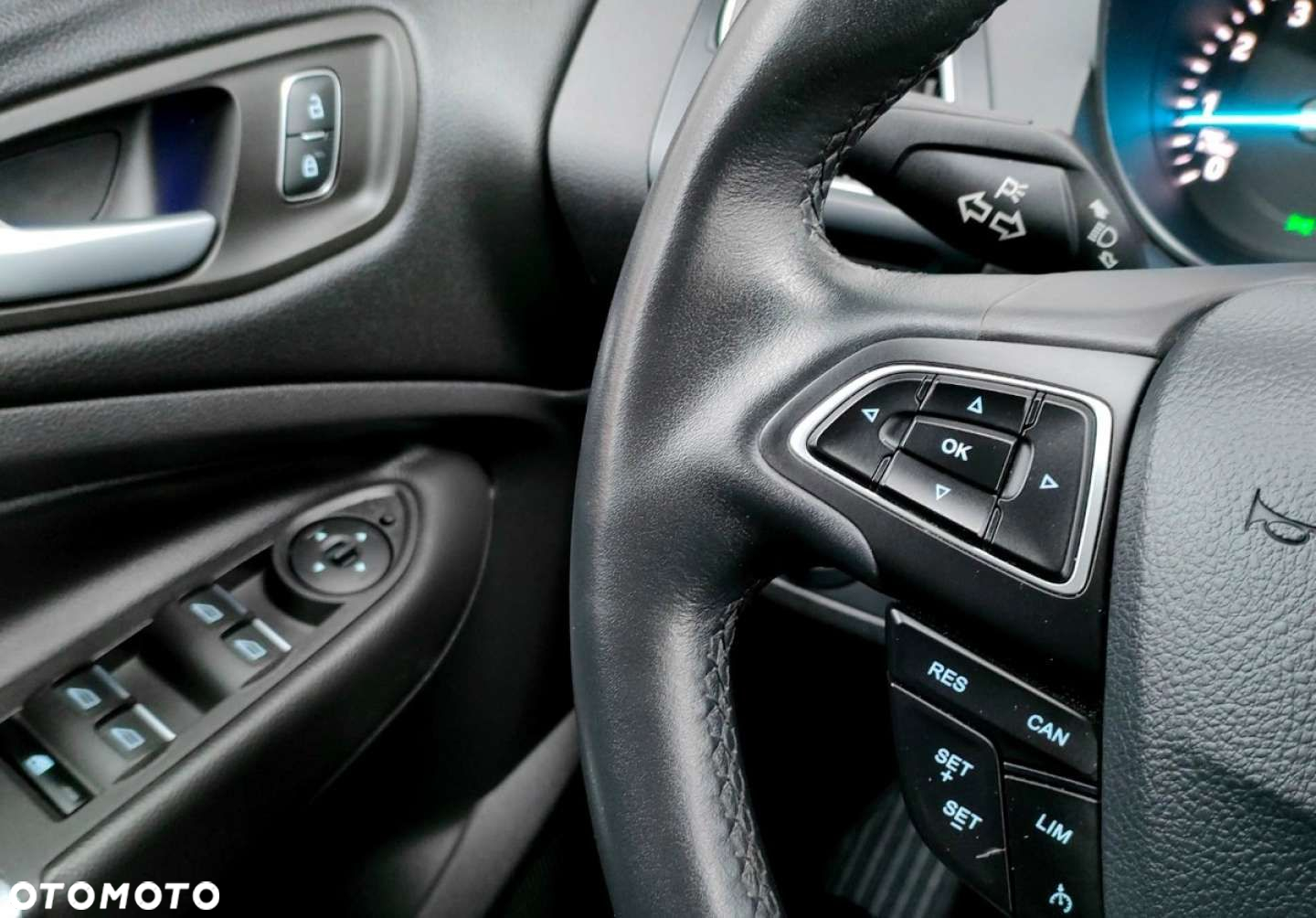 Ford Kuga - 13