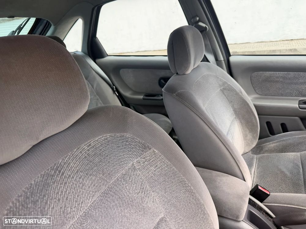 Renault Laguna 1.6 RXT - 18