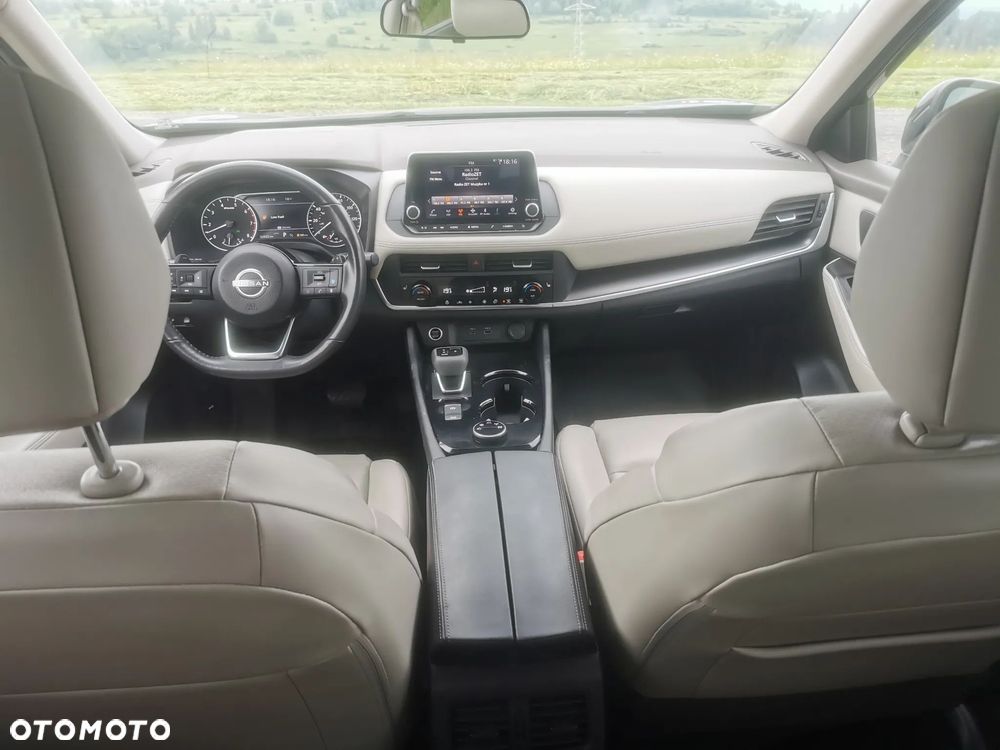 Nissan Rogue - 25