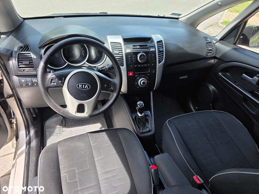 Kia Venga 1.4 L - 14