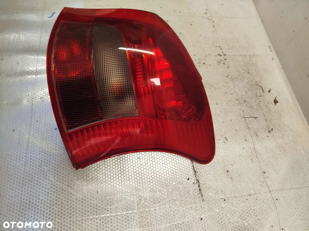 + LAMPA TYL TYLNA PRAWA TOYOTA YARIS 2 II - 3