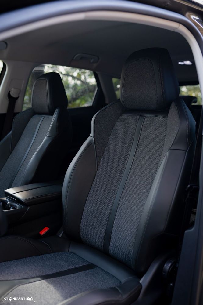 Peugeot 3008 1.6 Hybrid Allure e-EAT8 - 23