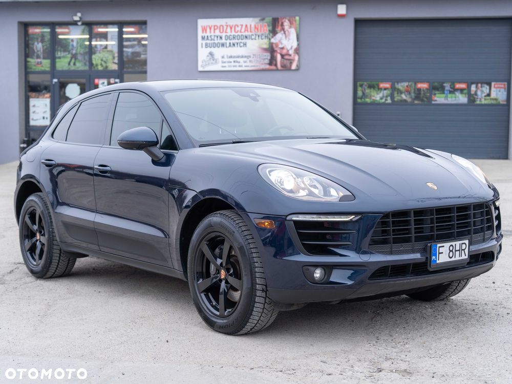 Porsche Macan - 1