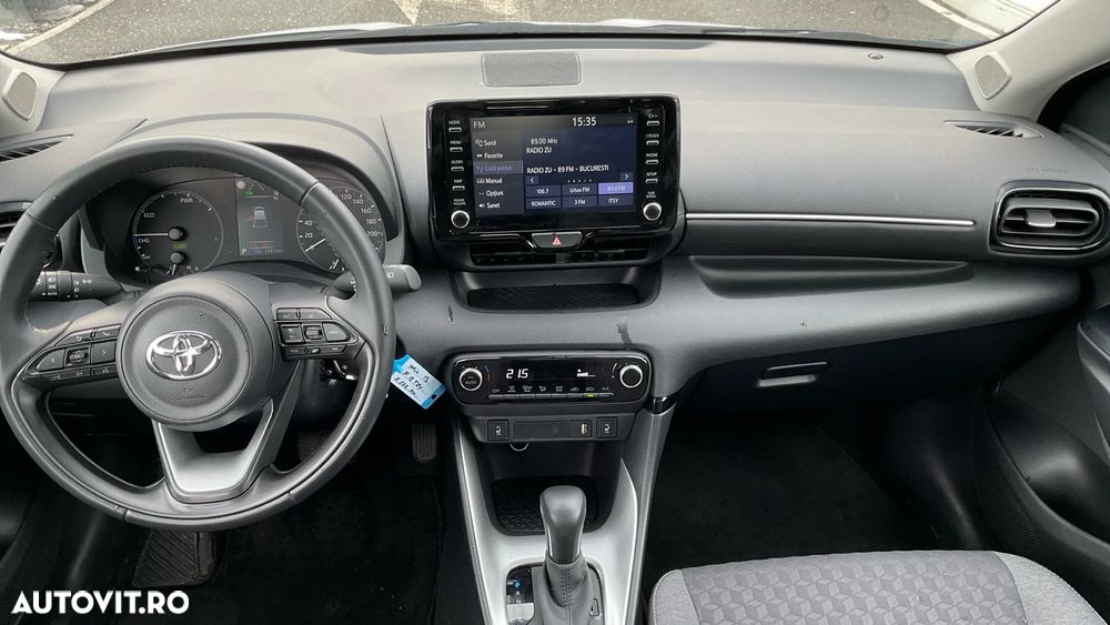 Toyota Yaris 1.5 VVT-i HSD Dynamic - 8