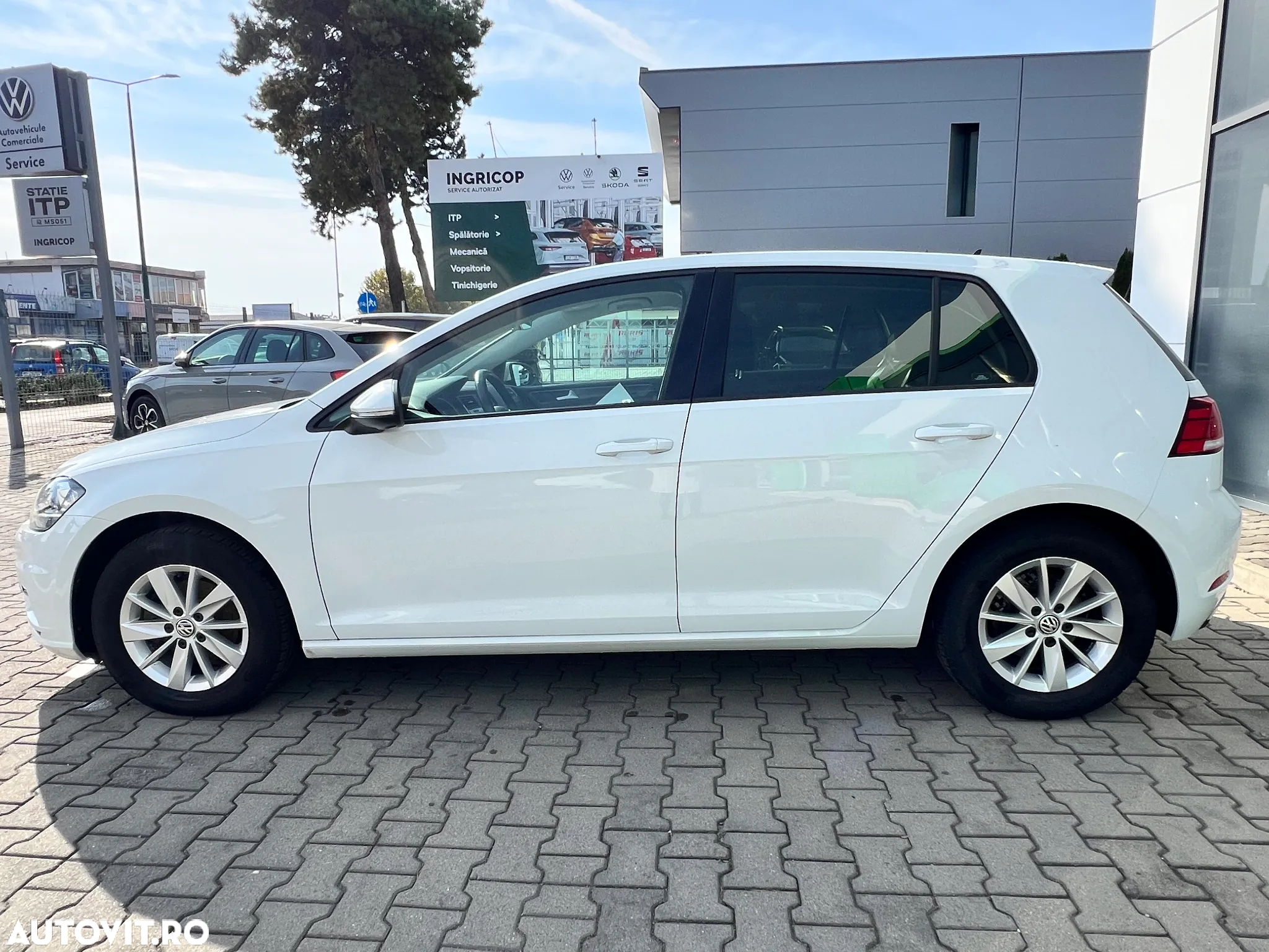 Volkswagen Golf 1.0 TSI Comfortline - 5