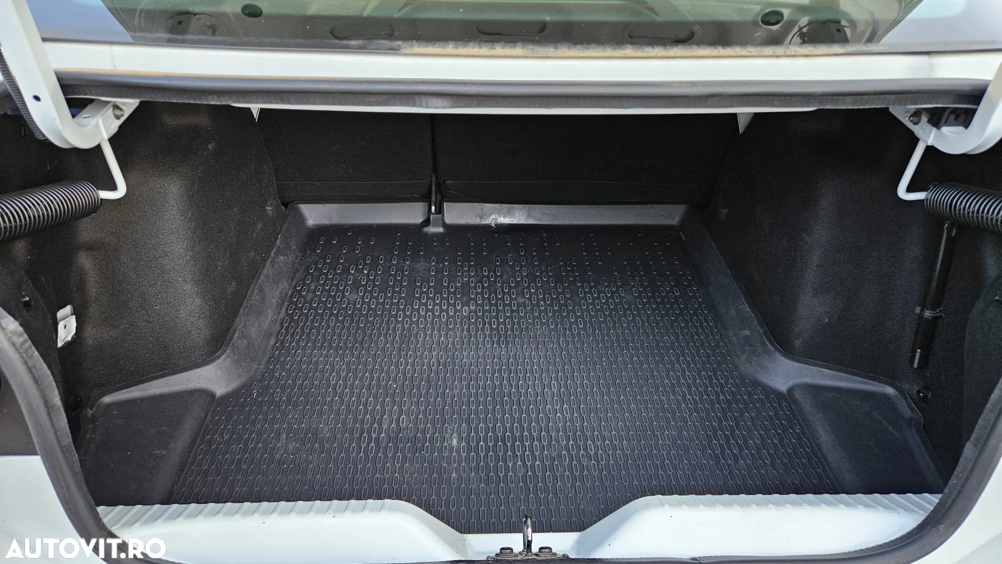 Dacia Logan ECO-G 100 MT6 Comfort - 12