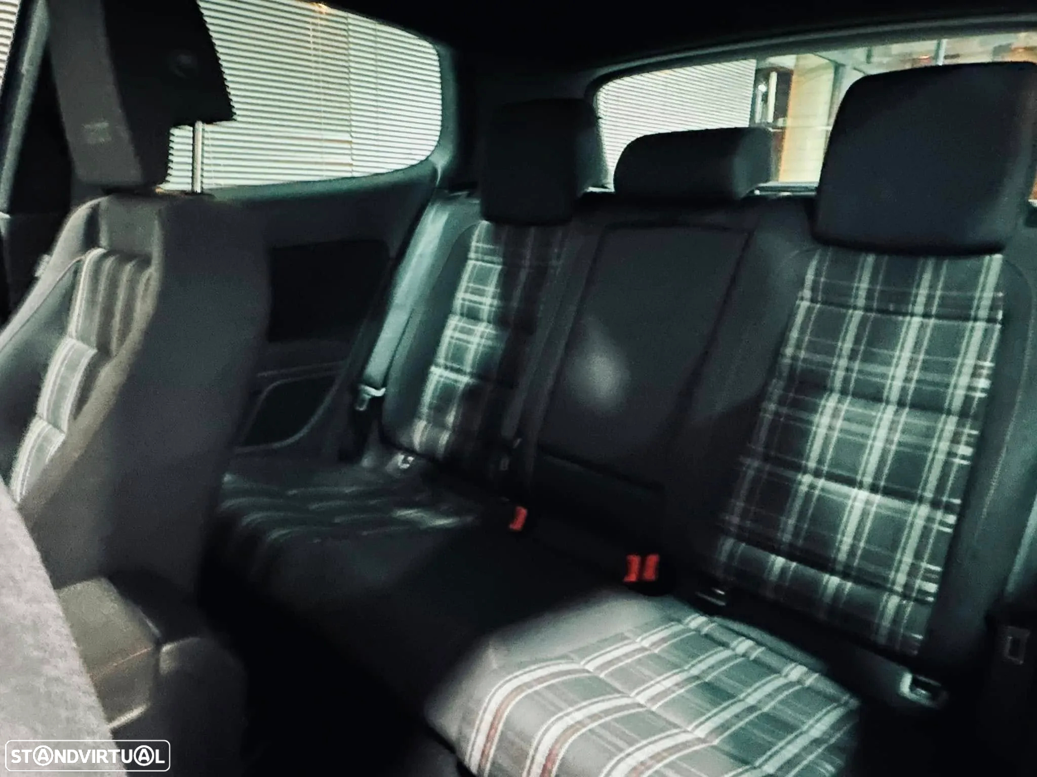 VW Golf 2.0 GTI - 15