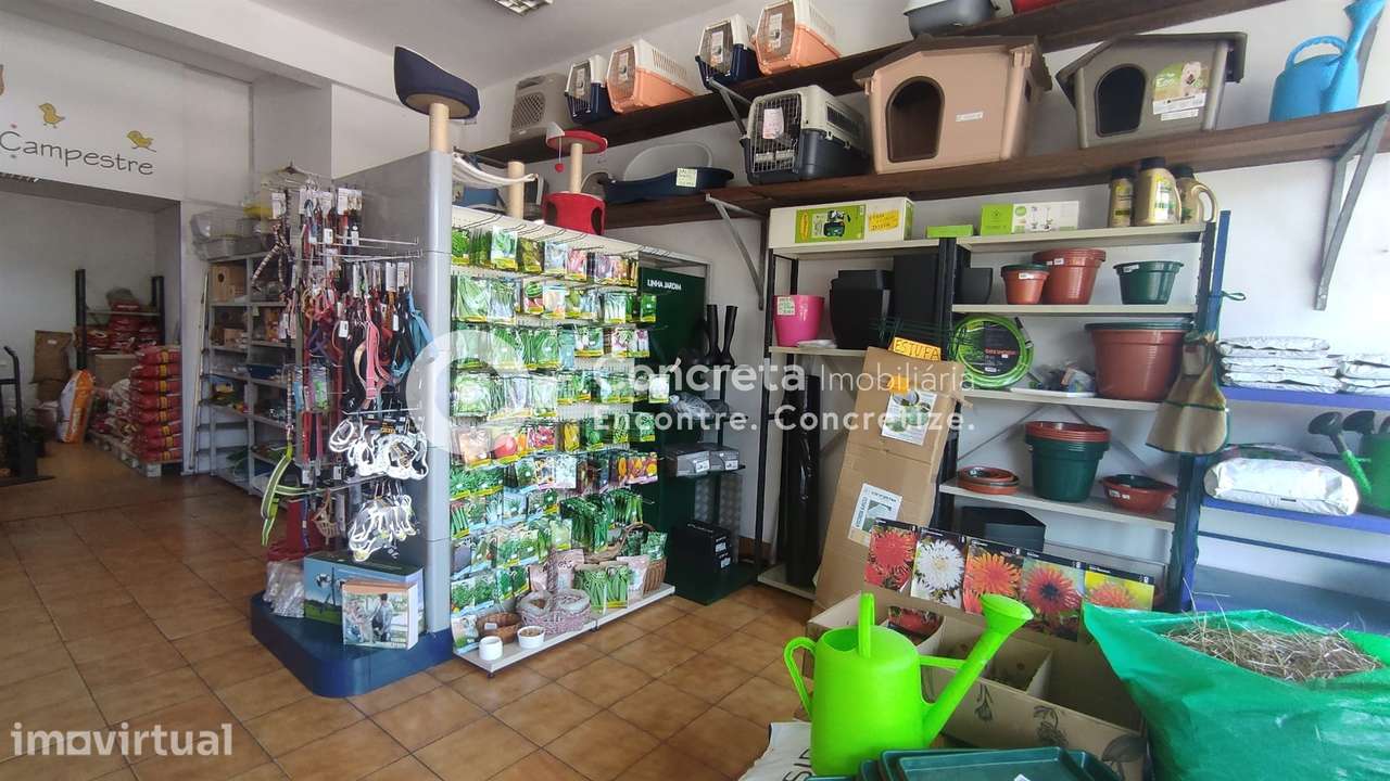 Trespasse de Loja agrícola, jardim e animais de companhia em Barcelos - Grande imagem: 3/4