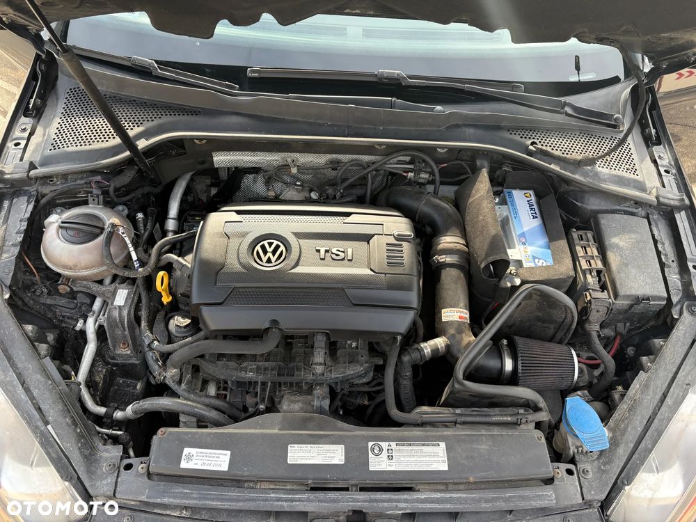 Volkswagen Golf - 8