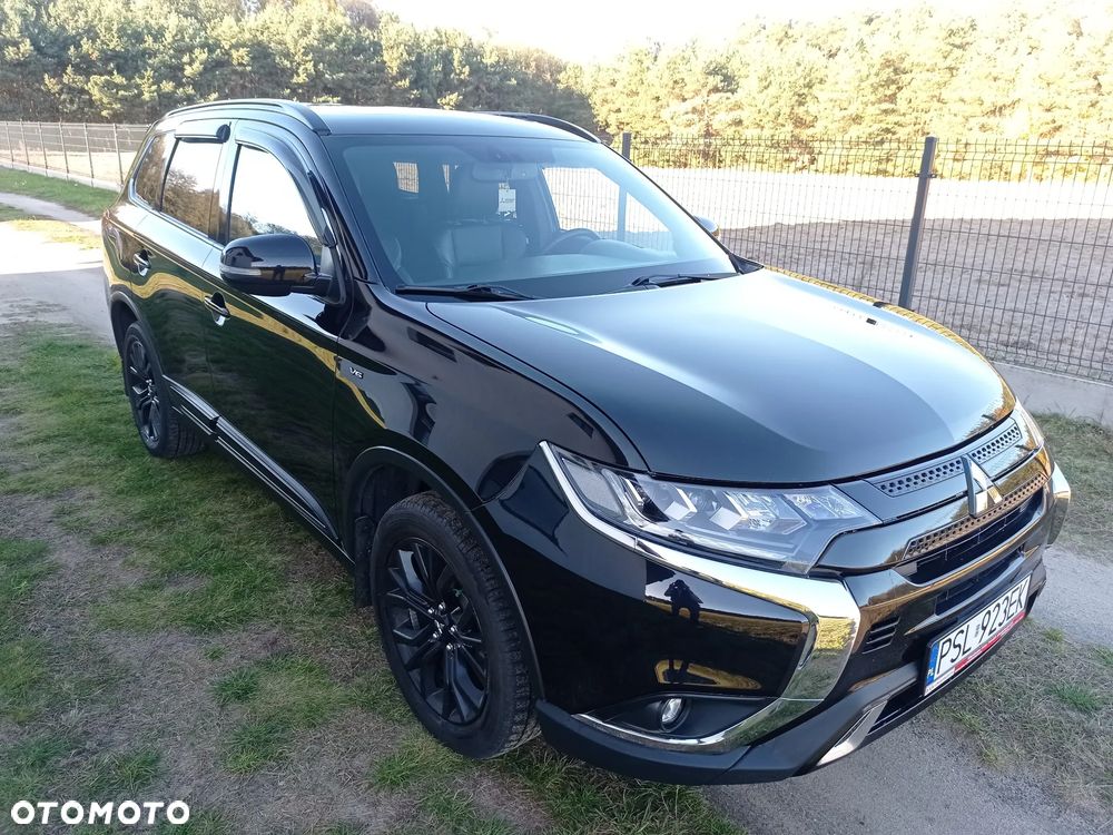 Mitsubishi Outlander - 25