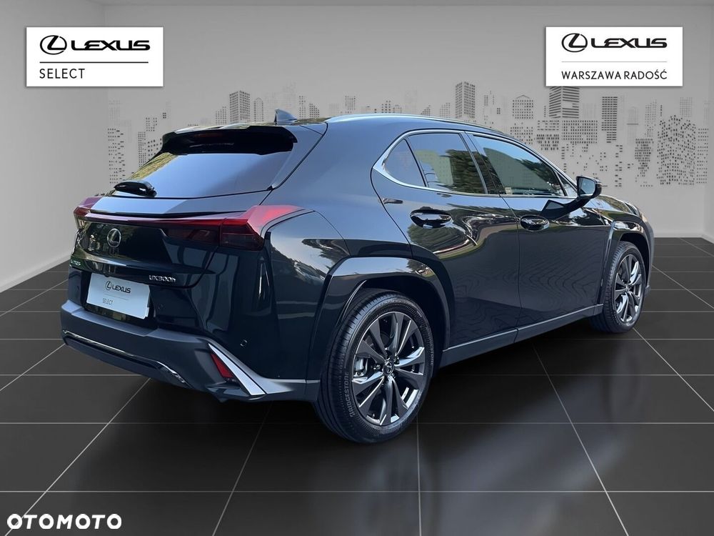 Lexus UX - 3