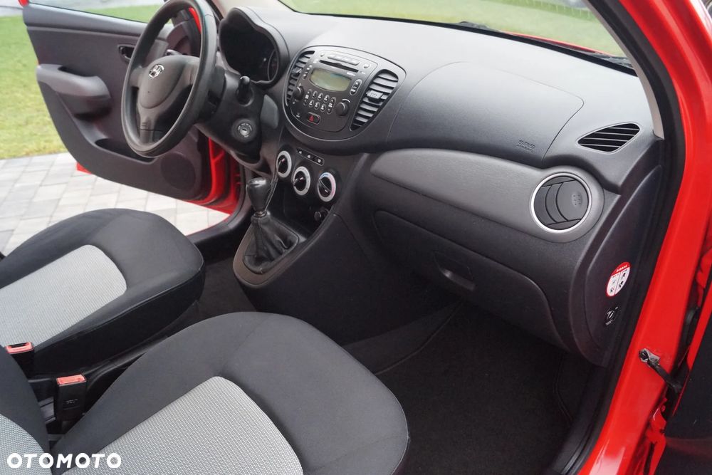 Hyundai i10 1.1 Base - 26