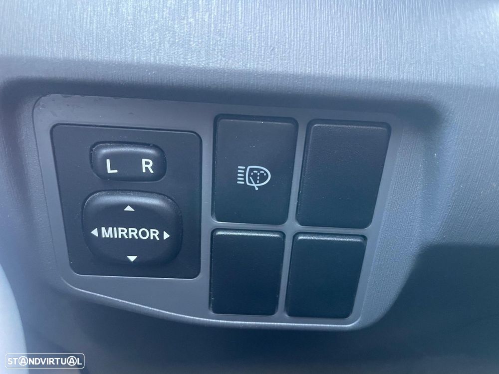 Toyota Prius 1.8 Exclusive - 15