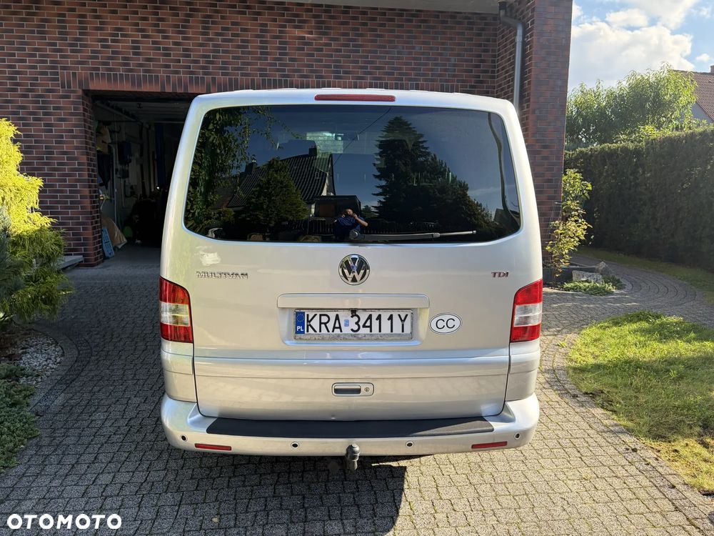 Volkswagen Multivan - 8