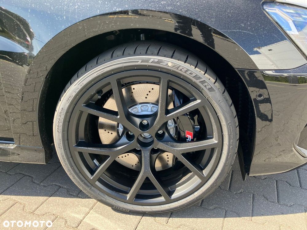 Audi RS3 Limousine - 11