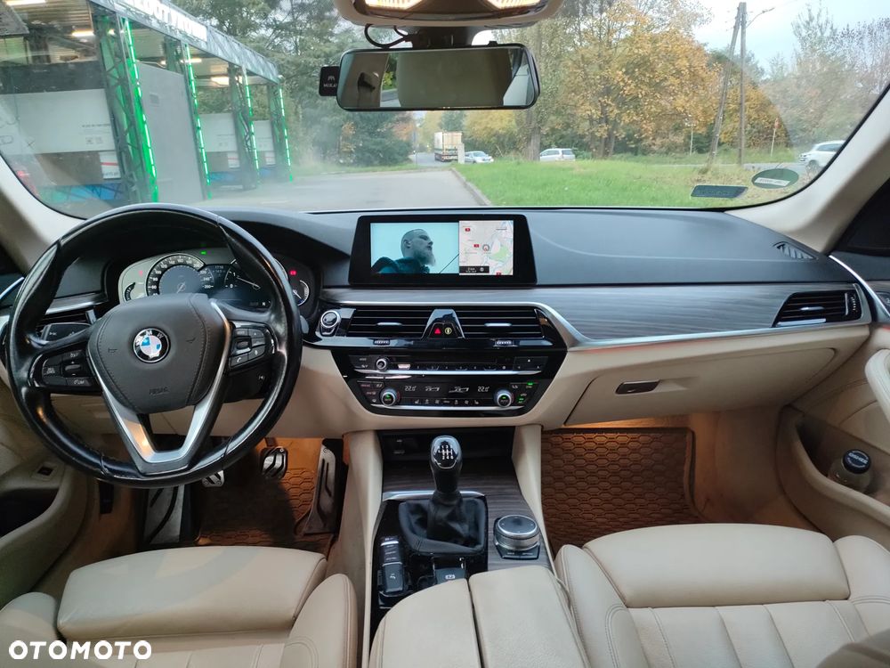 BMW Seria 5 520d - 11