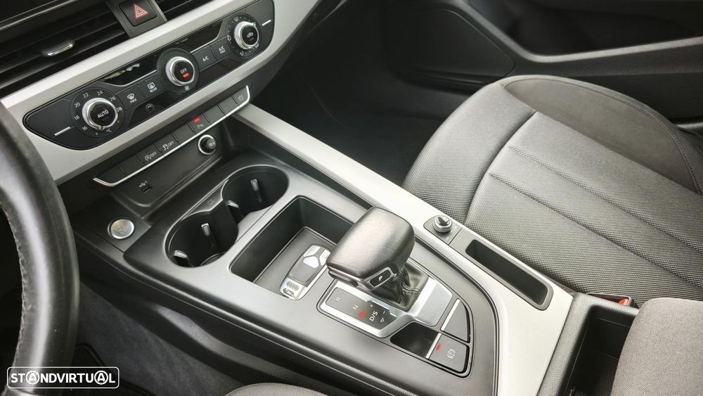 Audi A4 Avant 30 TDI S tronic - 25