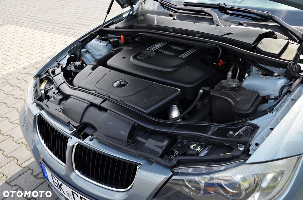 BMW Seria 3 320d DPF Touring Edition Fleet Exclusive - 8