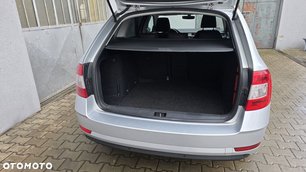Skoda Octavia 1.6 TDI Ambition DSG - 26