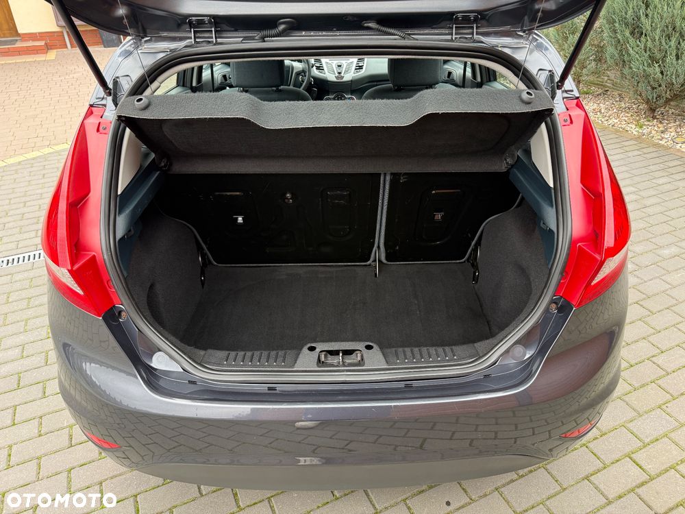 Ford Fiesta - 9