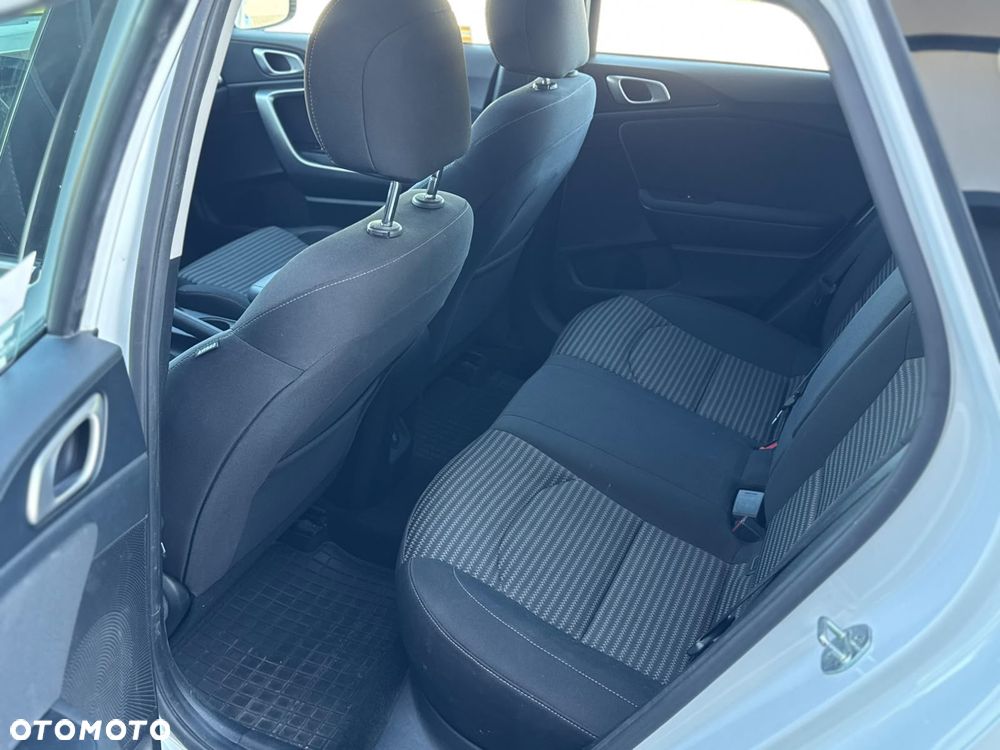 Kia Ceed 1.5 T-GDI L - 23