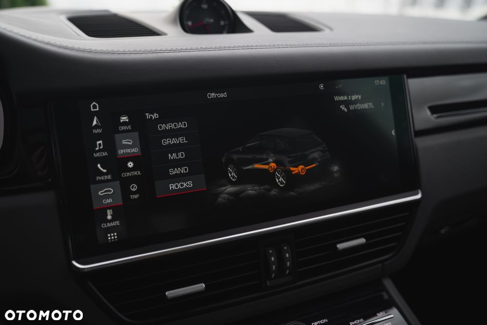 Porsche Cayenne S - 16