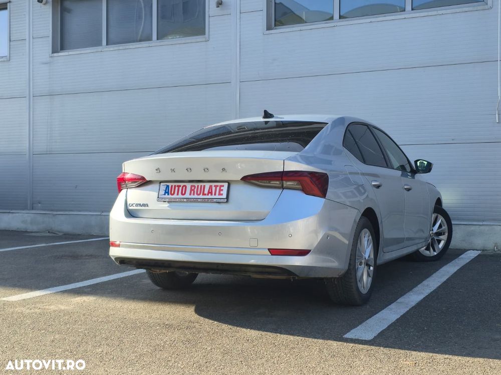 Skoda Octavia 2.0 TDI DSG Style - 8