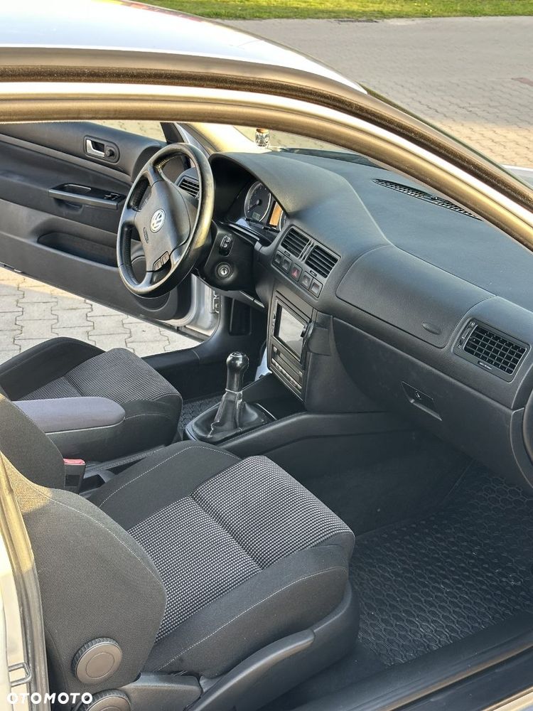 Volkswagen Golf 2.0 Highline - 11