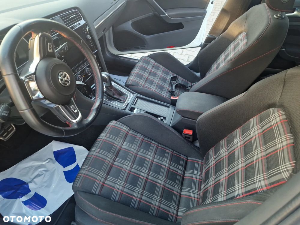 Volkswagen Golf GTI 2.0 TSI OPF DSG Performance - 16
