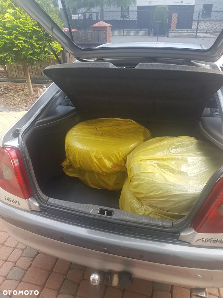 Toyota Avensis - 25