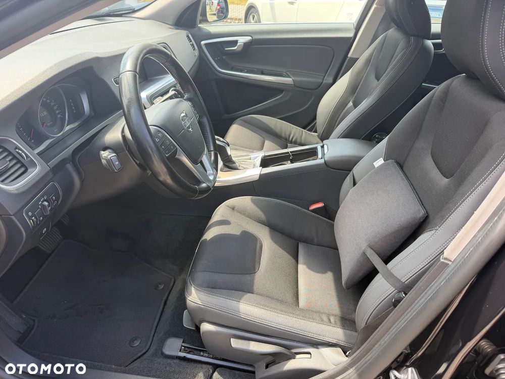 Volvo S60 D4 Drive-E Momentum - 10