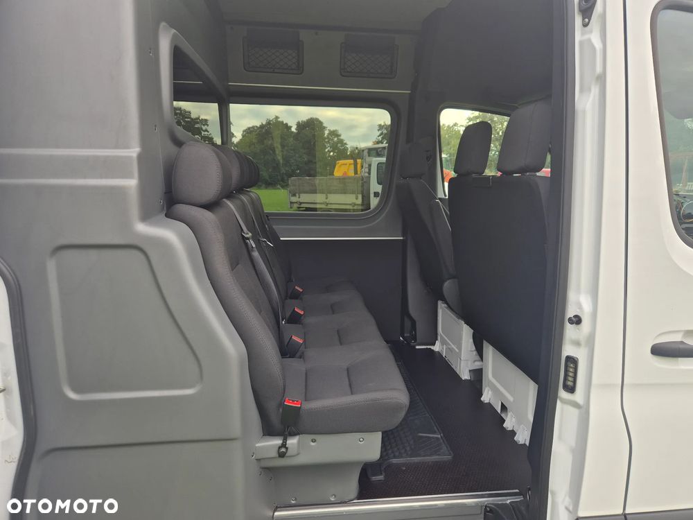 Mercedes-Benz Sprinter - 8