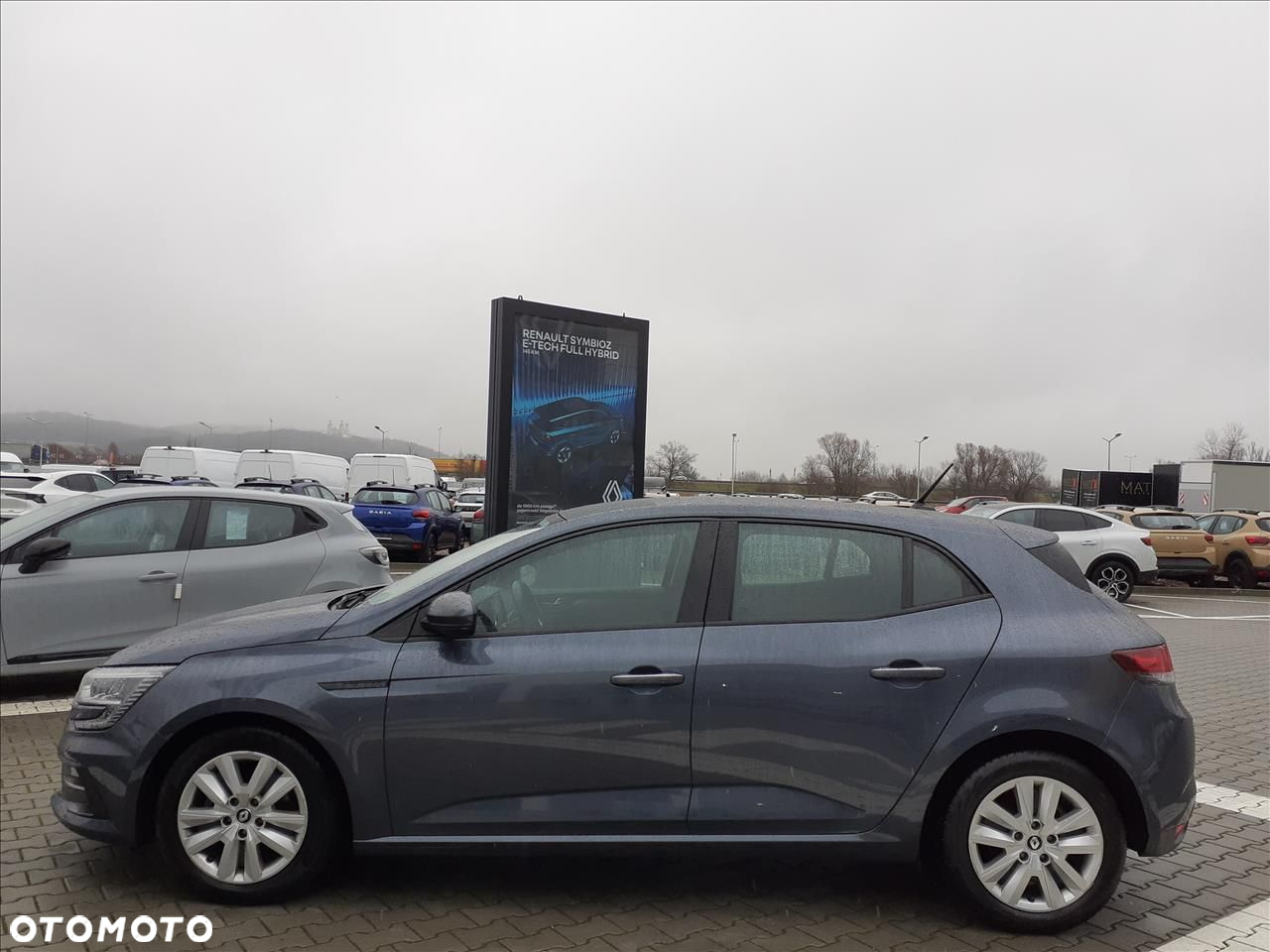 Renault Megane 1.5 Blue dCi Zen EDC - 6